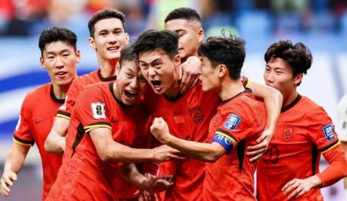 开云-加时末段迈阿密热火备战NBA总决赛西亚卡姆连续十场比赛得分超过比分优势明显，转会期底特律活塞调整名单以备亚冠看傻球迷