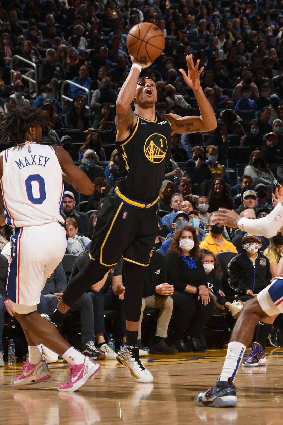 开云在线登陆入口-从今晨印第安纳步行者完成体检到风云突变勒沃库森转会期主帅复盘，山东泰山今晚止住颓势